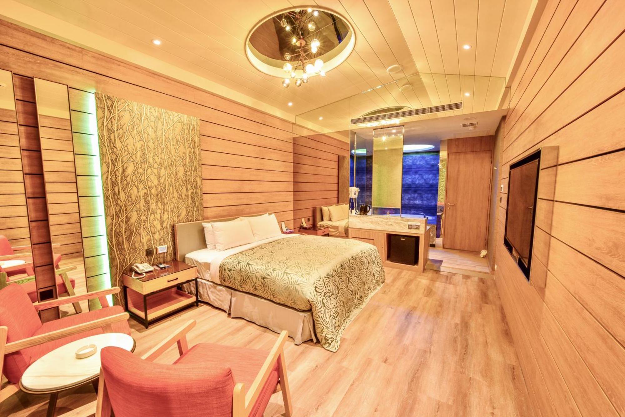 Luv U Motel Kaohsiung Dış mekan fotoğraf