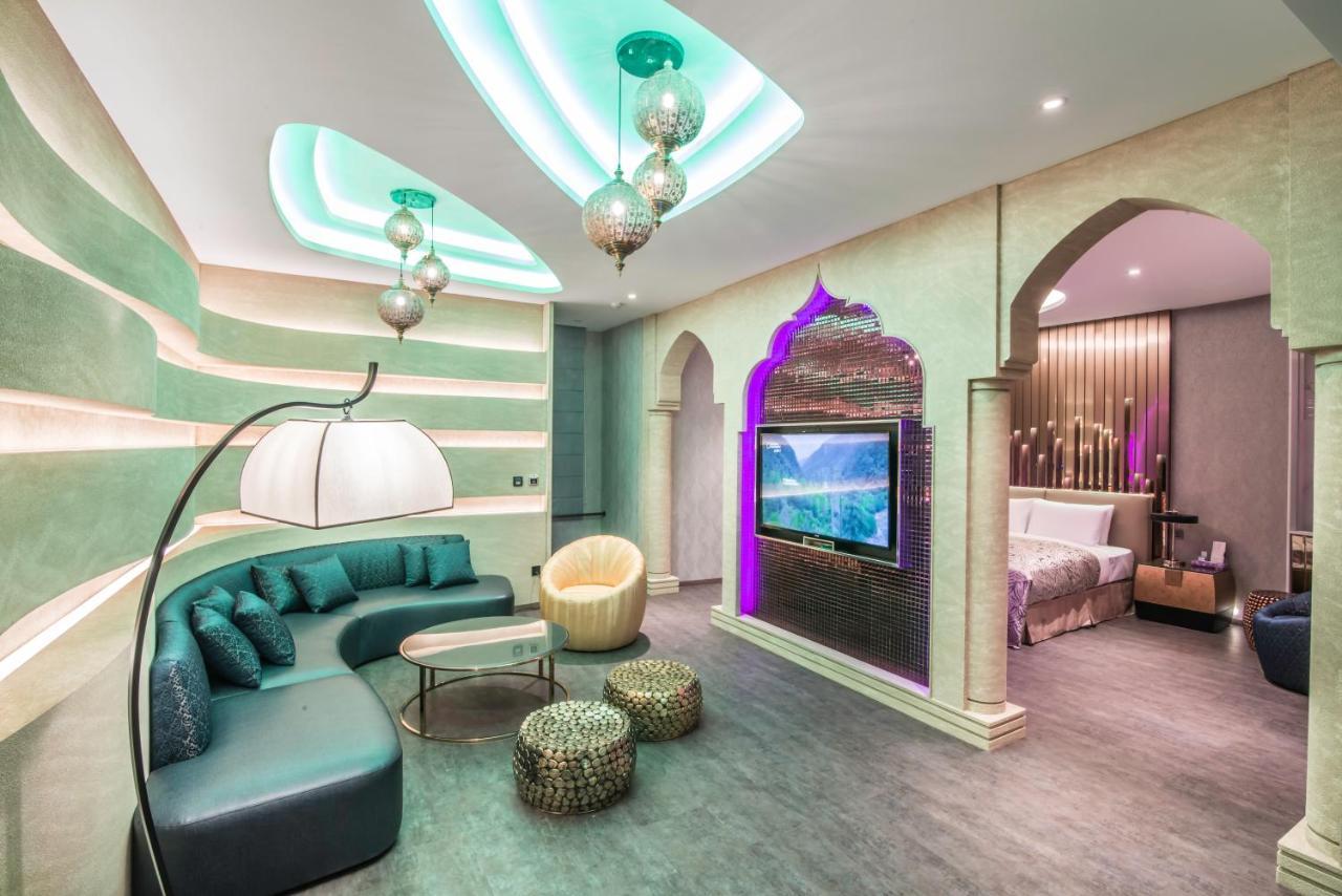 Luv U Motel Kaohsiung Dış mekan fotoğraf